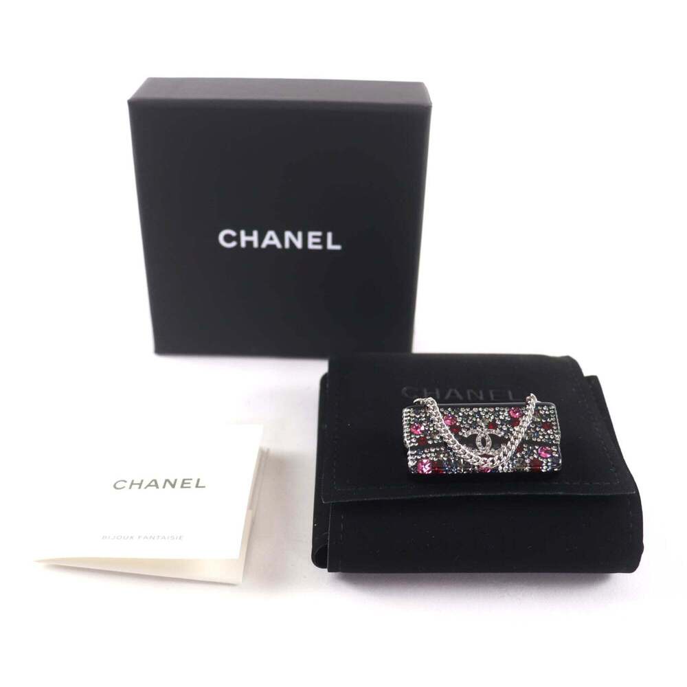 CHANEL Black Logo Brooch - Picture 2 of 8